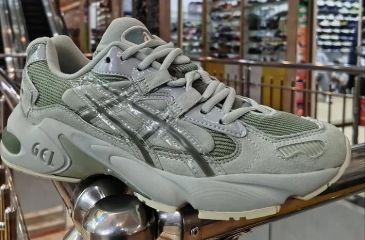 کتونی اسیکس ژل کایانو 5 مسترکوالیتی /سایز 40 الی 45/Asics Gel-Kayano 5/ فروش عمده و تک