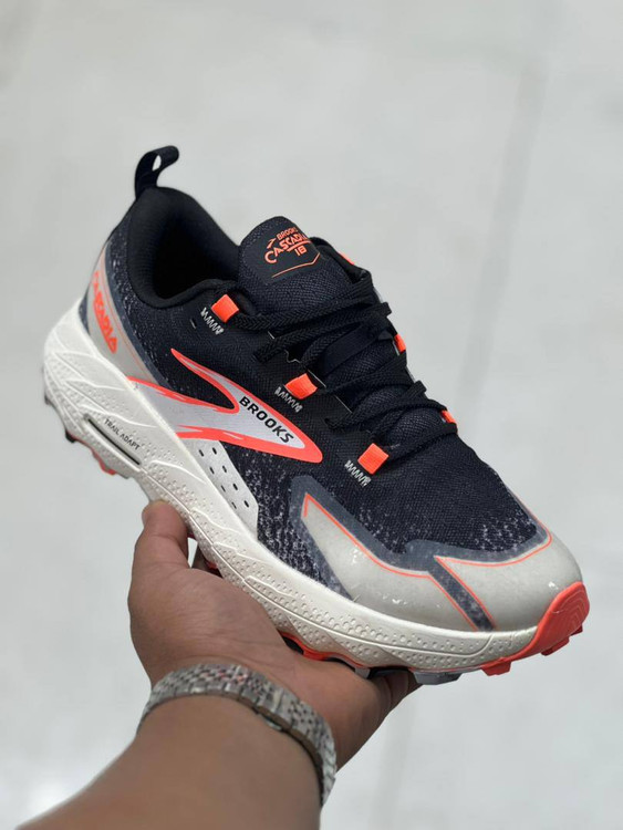کتونی بروکس کاسکادیا 18 مسترکوالیتی / Brooks Cascadia 18 / سایز 40 تا 45 / فروش عمده و تک
