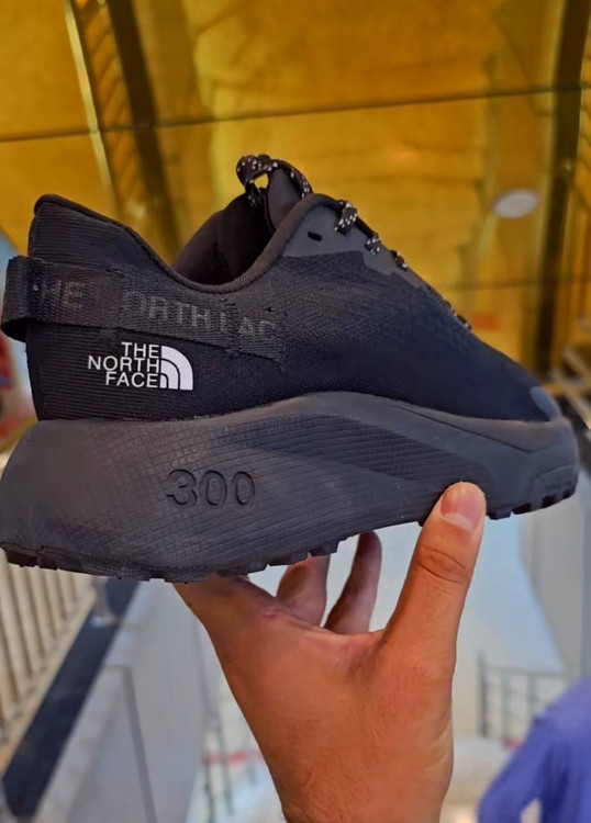 کتونی طبیعت گردی نورث فیس 300 ضدآب/سایز 40 الی 45/NorthFace 300/ فروش عمده و تک