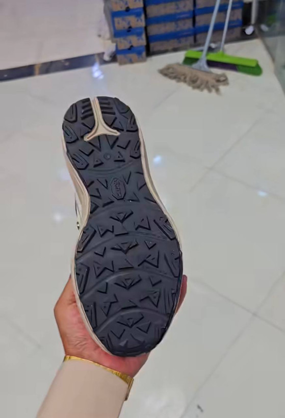کتونی طبیعت گردی کلمبیا ضدآب/سایز 40 الی 45/Columbia GORE-TEX/ فروش عمده و تک