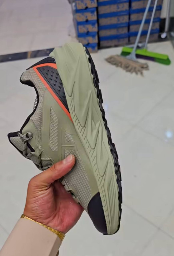 کتونی طبیعت گردی کلمبیا ضدآب/سایز 40 الی 45/Columbia GORE-TEX/ فروش عمده و تک