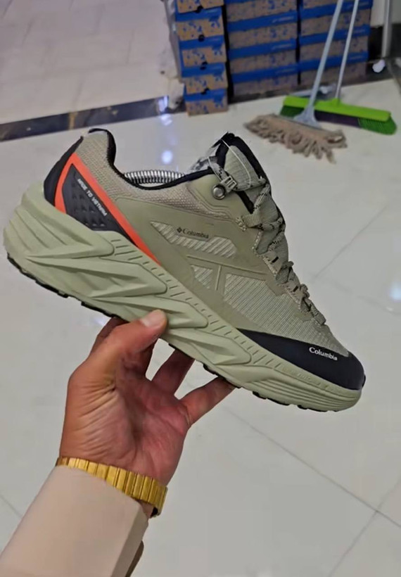 کتونی طبیعت گردی کلمبیا ضدآب/سایز 40 الی 45/Columbia GORE-TEX/ فروش عمده و تک