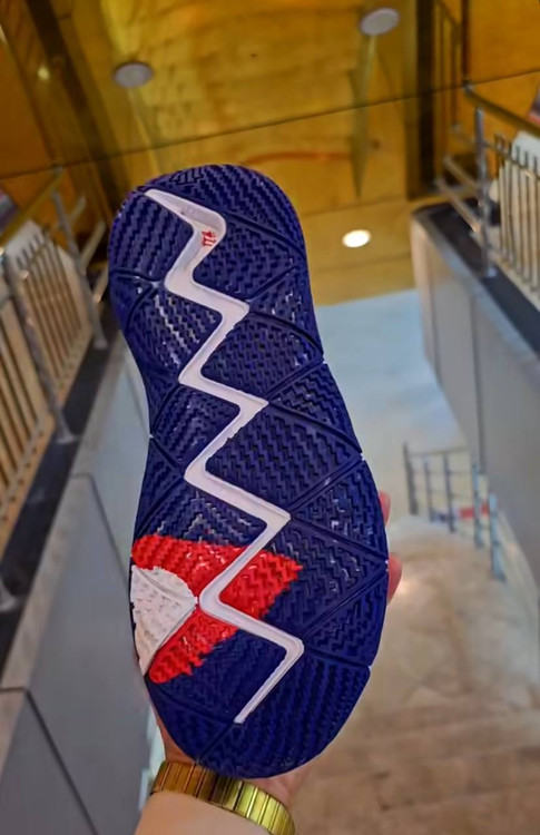 کتونی نایک کایبرید اس 2 مسترکوالیتی /سایز 40 الی 45/ Nike Kybrid S2 / فروش عمده و تک