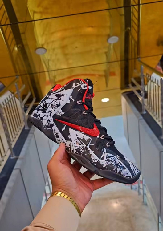 کتونی نایک لبرون 11 مسترکوالیتی /سایز 40 الی 45/ Nike LeBron 11 / فروش عمده و تک