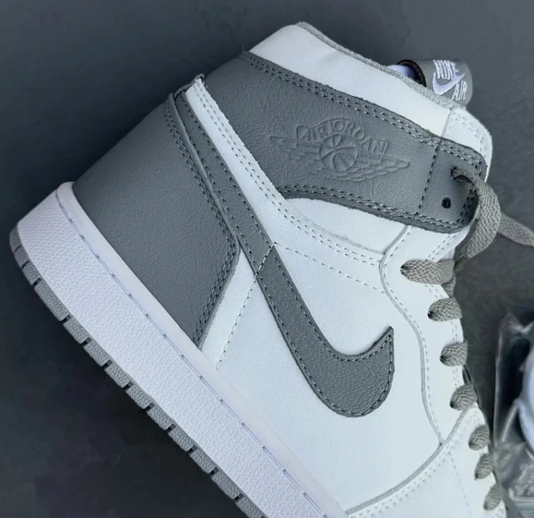 کتونی  نایک ایر جردن 1 مسترکوالیتی/سایز 40 الی 45/Nike Air Jordan 1/ فروش عمده و تک