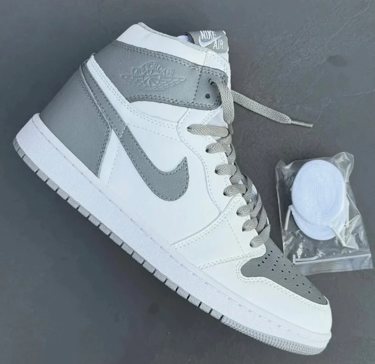 کتونی  نایک ایر جردن 1 مسترکوالیتی/سایز 40 الی 45/Nike Air Jordan 1/ فروش عمده و تک