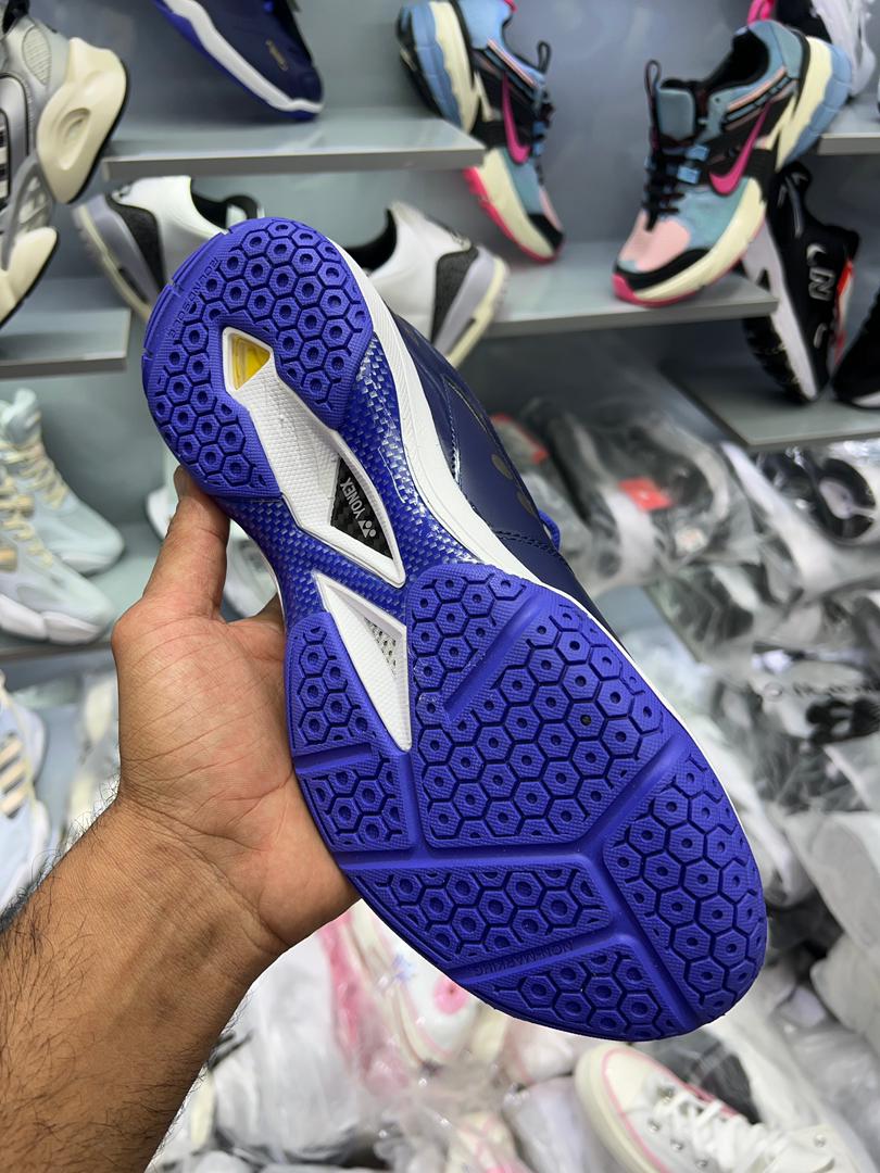 کتونی یانکس مخصوص بدمینتون مسترکوالیتی /سایز 38 الی 45/ Yonex Power Cushion 65 Z2 / فروش عمده و تک