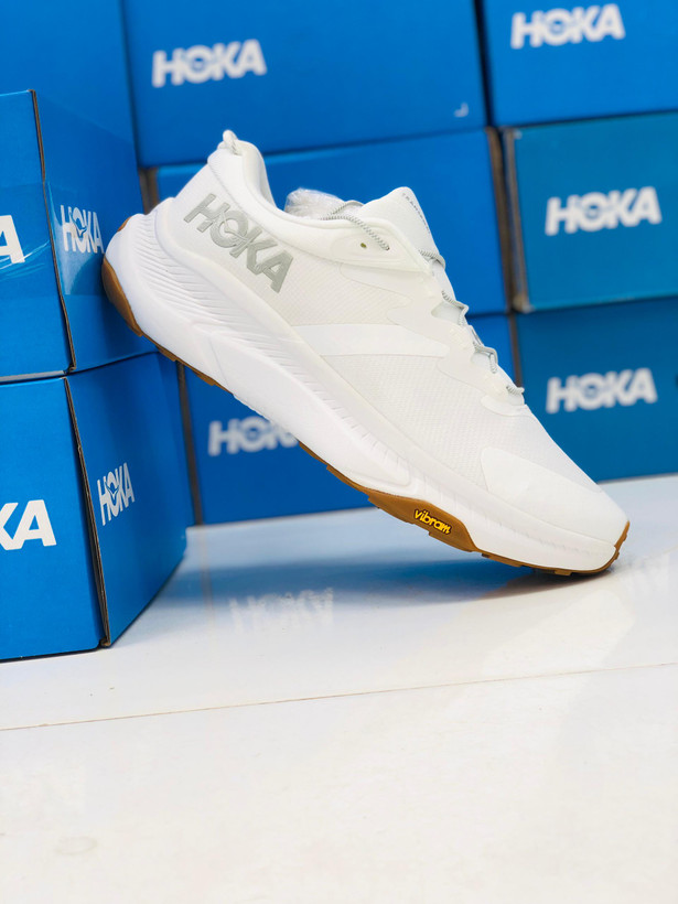 کتونی هوکا زیره ویبرام ضد آب/Hoka transport vibram