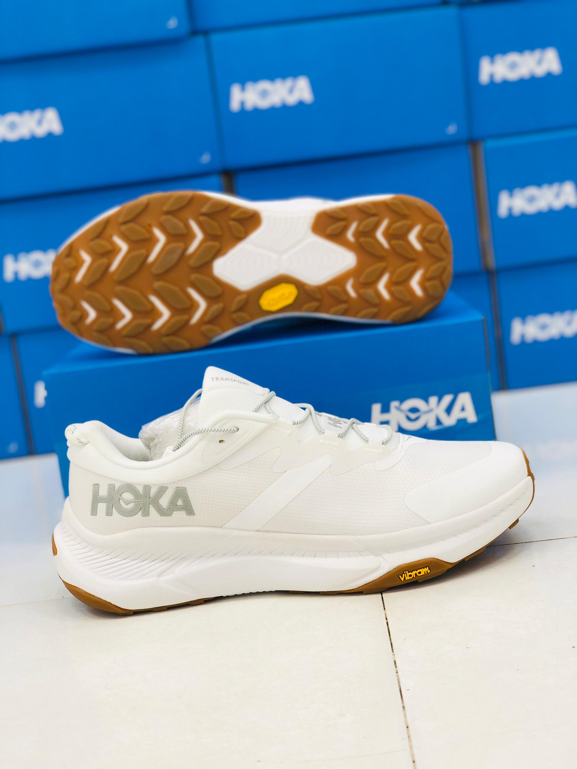 کتونی هوکا  زیره ویبرام ضد آب/Hoka transport vibram