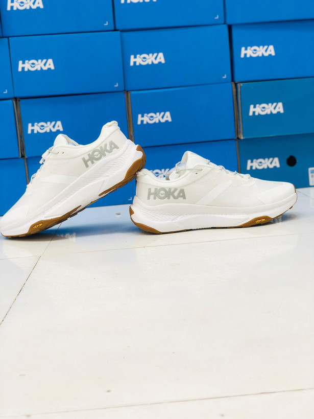 کتونی هوکا زیره ویبرام ضد آب/Hoka transport vibram