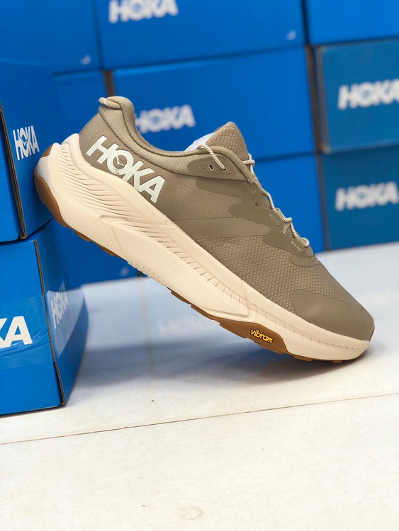 کتونی هوکا زیره ویبرام ضد آب/Hoka transport vibram