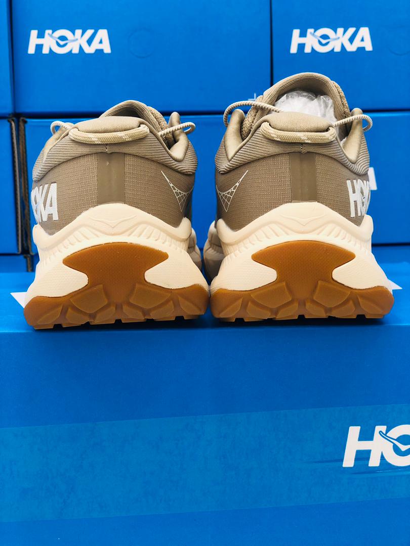 کتونی هوکا  زیره ویبرام ضد آب/Hoka transport vibram