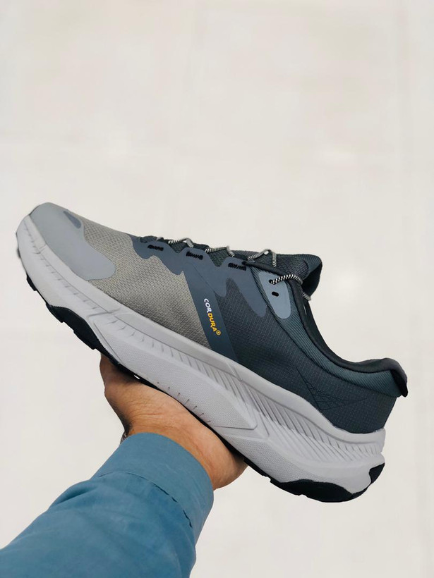 کتونی هوکا زیره ویبرام ضد آب/Hoka transport vibram
