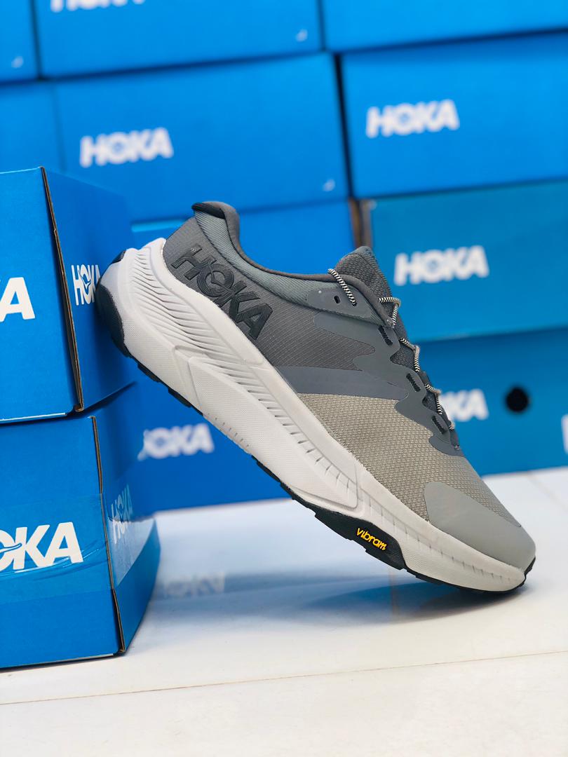 کتونی هوکا  زیره ویبرام ضد آب/Hoka transport vibram