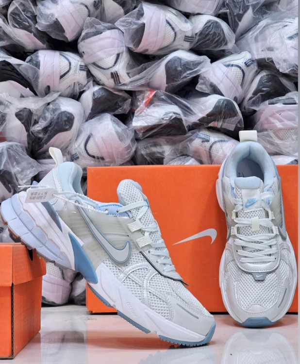 کتونی نایک وی تو کی / سایز 37 الی 40 / Nike V2k Run / فروش عمده و تک