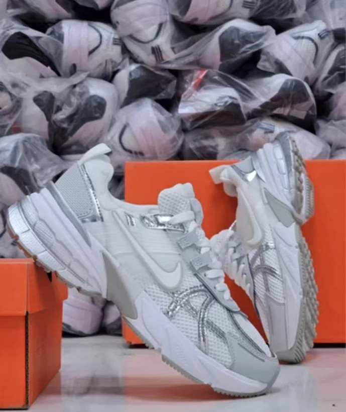 کتونی نایک وی تو کی / سایز 37 الی 40 / Nike V2k Run / فروش عمده و تک