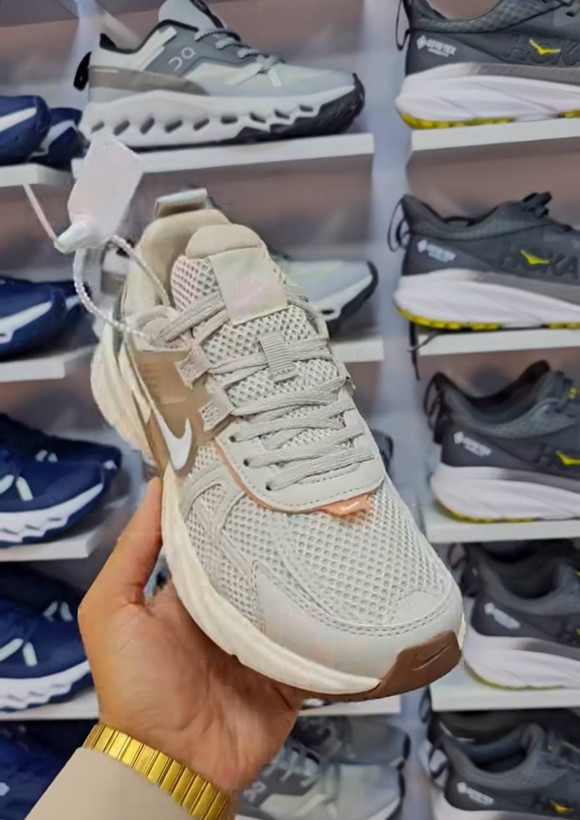 کتونی نایک وی تو کی / سایز 37 الی 40 / Nike V2k Run / فروش عمده و تک