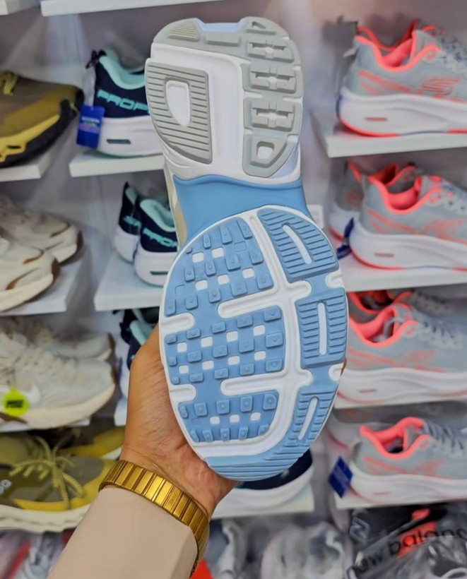 کتونی نایک وی تو کی / سایز 37 الی 40 / Nike V2k Run / فروش عمده و تک