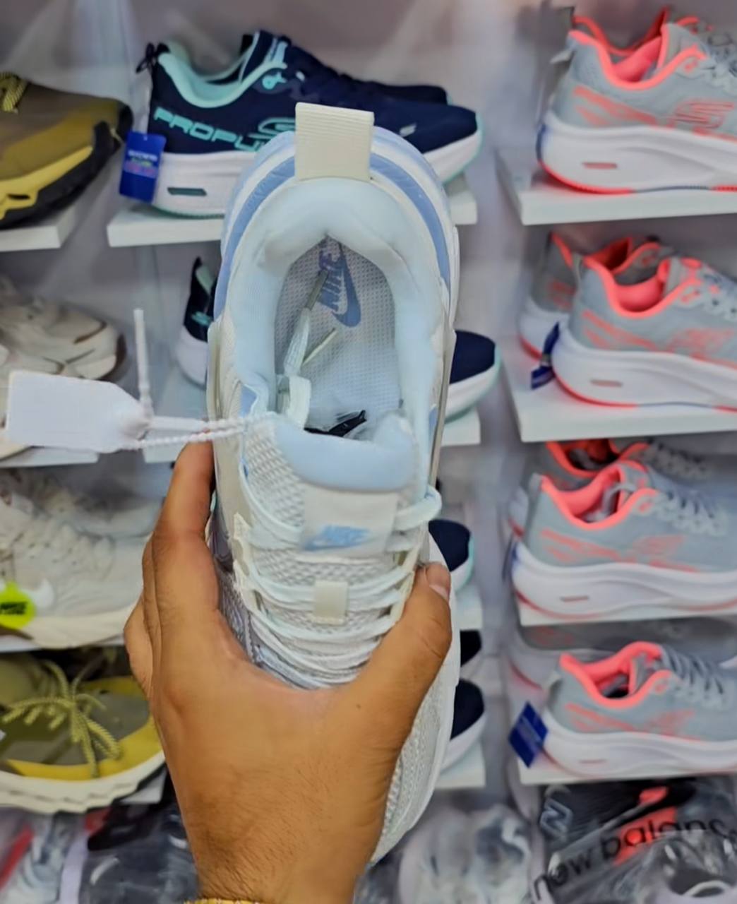 کتونی نایک وی تو کی / سایز 37 الی 40 / Nike V2k Run / فروش عمده و تک