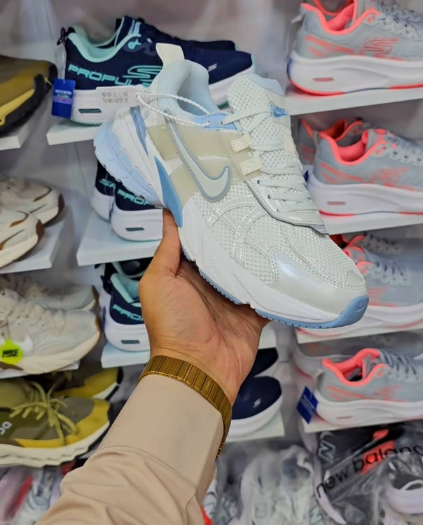 کتونی نایک وی تو کی / سایز 37 الی 40 / Nike V2k Run / فروش عمده و تک