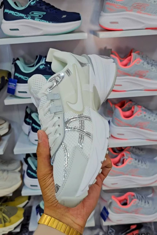 کتونی نایک وی تو کی / سایز 37 الی 40 / Nike V2k Run / فروش عمده و تک