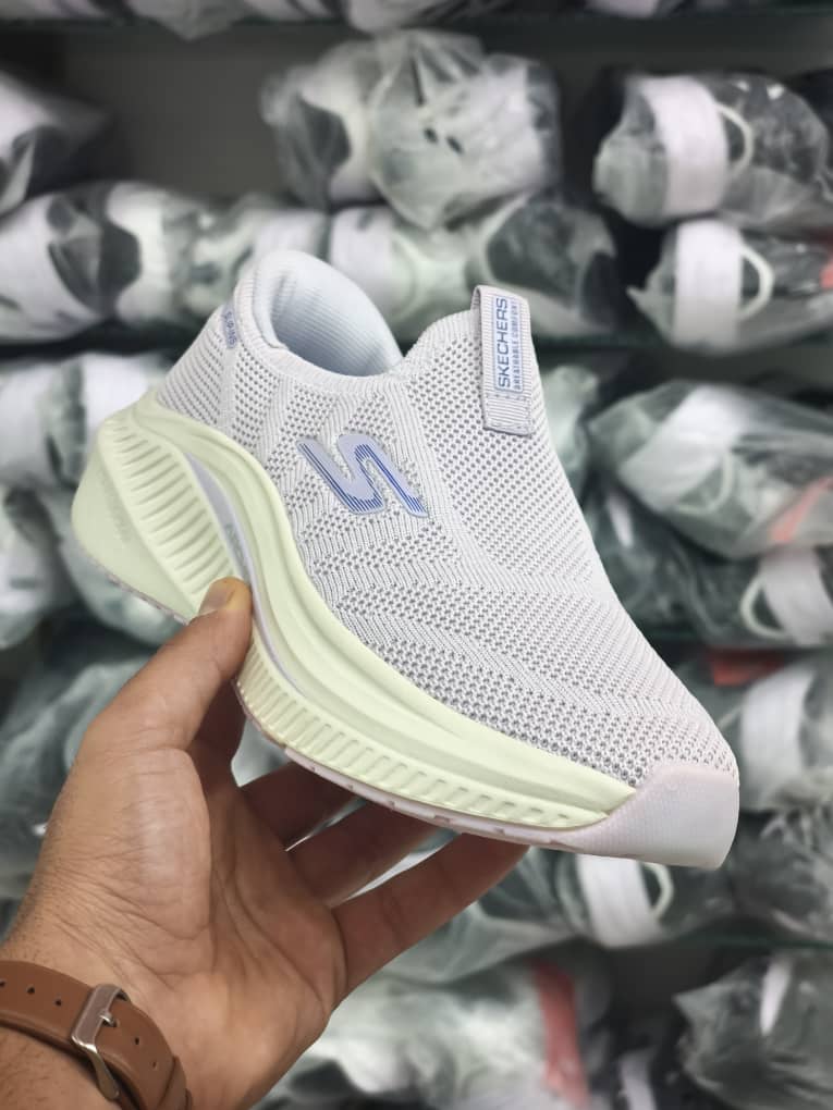 کتونی اسکیچرز مسترکوالیتی بدون بند/سایز 37 تا 40/Skechers Slip Ins / فروش عمده و تک