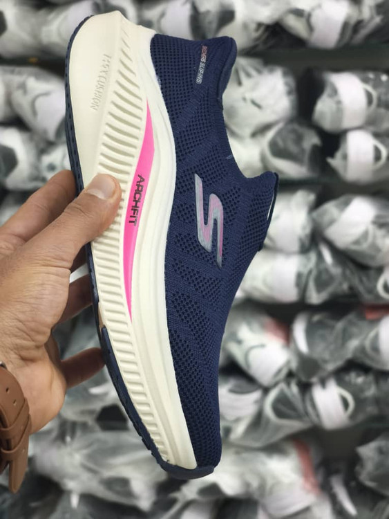 کتونی اسکیچرز مسترکوالیتی بدون بند/سایز 37 تا 40/Skechers Slip Ins / فروش عمده و تک