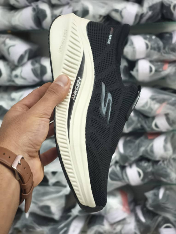 کتونی اسکیچرز مسترکوالیتی بدون بند/سایز 37 تا 40/Skechers Slip Ins / فروش عمده و تک