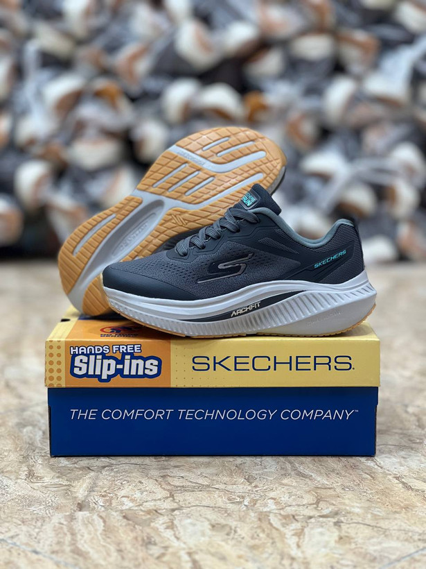 کتانی اسکیچرز وارداتی Skechers Go Run Arch Fit (سایز ۴۰ تا ۴۵)