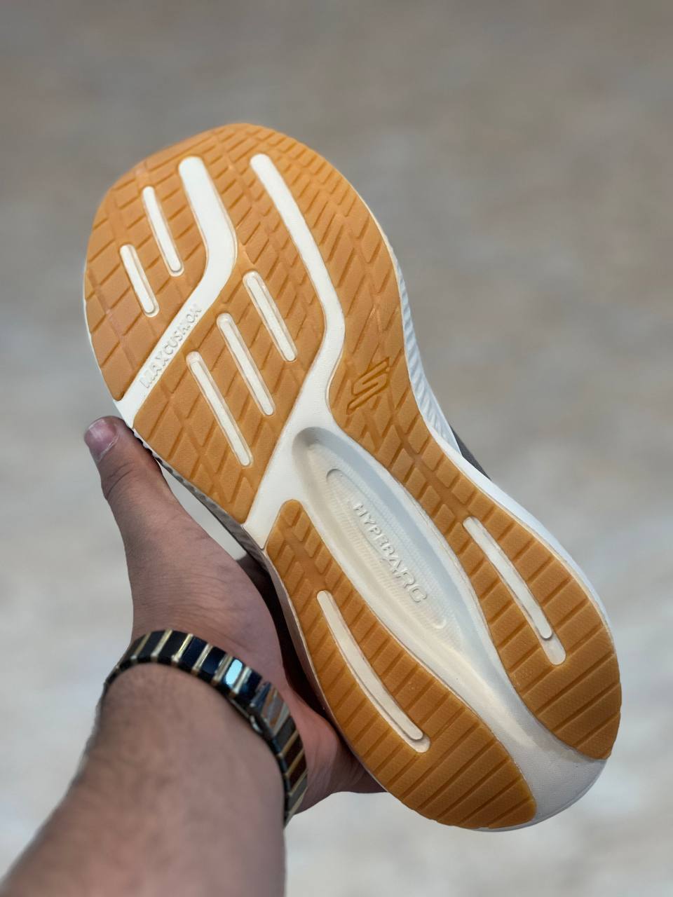 کتانی اسکیچرز وارداتی Skechers Go Run Arch Fit (سایز ۴۰ تا ۴۵)