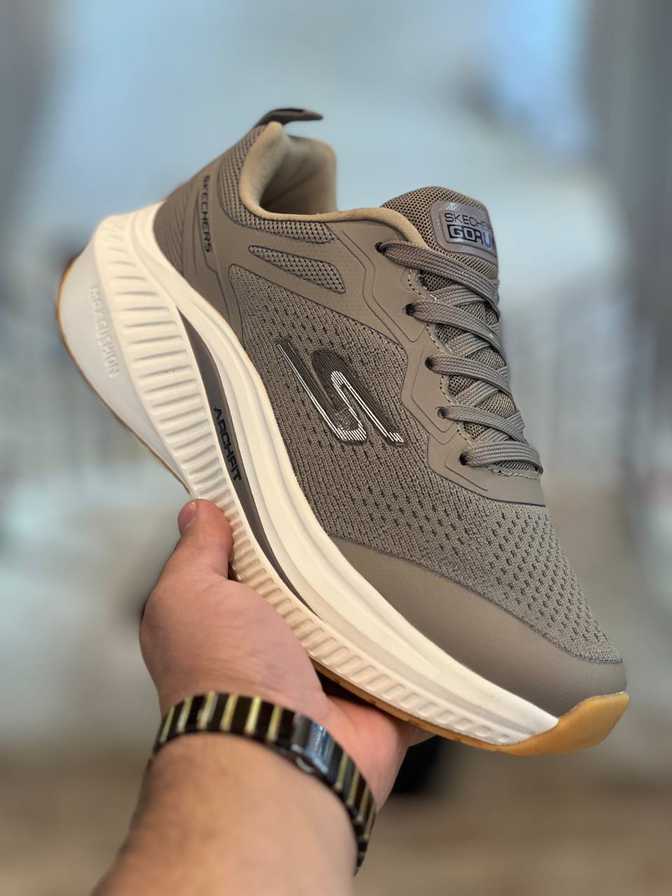 کتانی اسکیچرز وارداتی Skechers Go Run Arch Fit (سایز ۴۰ تا ۴۵)