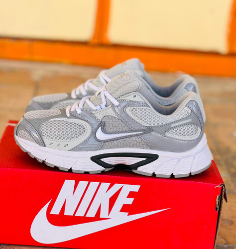 کتونی نایک V5 RNR مسترکوالیتی / سایز 38 الی 45 / Nike V5 RNR / فروش عمده و تک