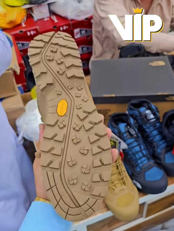 بوت ساق دار نورث فیس SOUKUU مسترکوالیتی/زیره ویبرام و ضدآب/سایز 40 الی 45/The North Face SOUKUU/ فروش عمده و تک