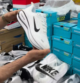 کتونی نایک ایر زوم ومرو پلاس مسترکوالیتی /سایز 40 الی 45/ Nike Air Zoom Vomero Plus/ فروش عمده و تک