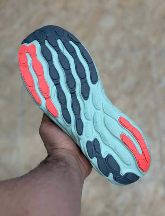 کتونی نیوبالانس فرش فوم /New Balance Fresh Foam/سایز 40 الی 45/فروش عمده و تک