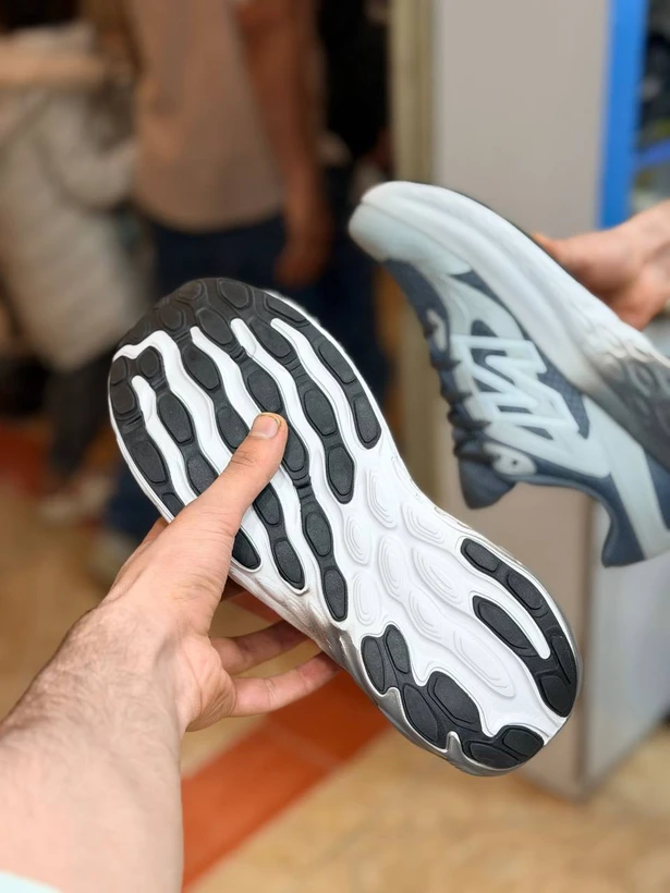کتونی نیوبالانس فرش فوم /New Balance Fresh Foam/سایز 40 الی 45/فروش عمده و تک
