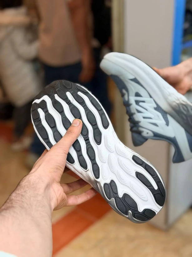 کتونی نیوبالانس فرش فوم /New Balance Fresh Foam/سایز 40 الی 45/فروش عمده و تک