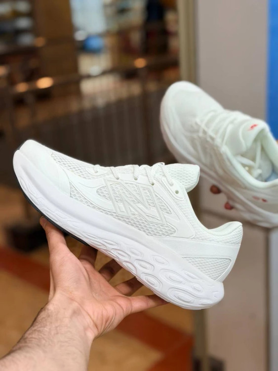 کتونی نیوبالانس فرش فوم /New Balance Fresh Foam/سایز 40 الی 45/فروش عمده و تک