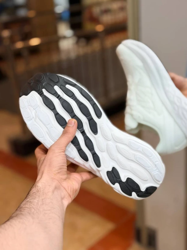 کتونی نیوبالانس فرش فوم /New Balance Fresh Foam/سایز 40 الی 45/فروش عمده و تک