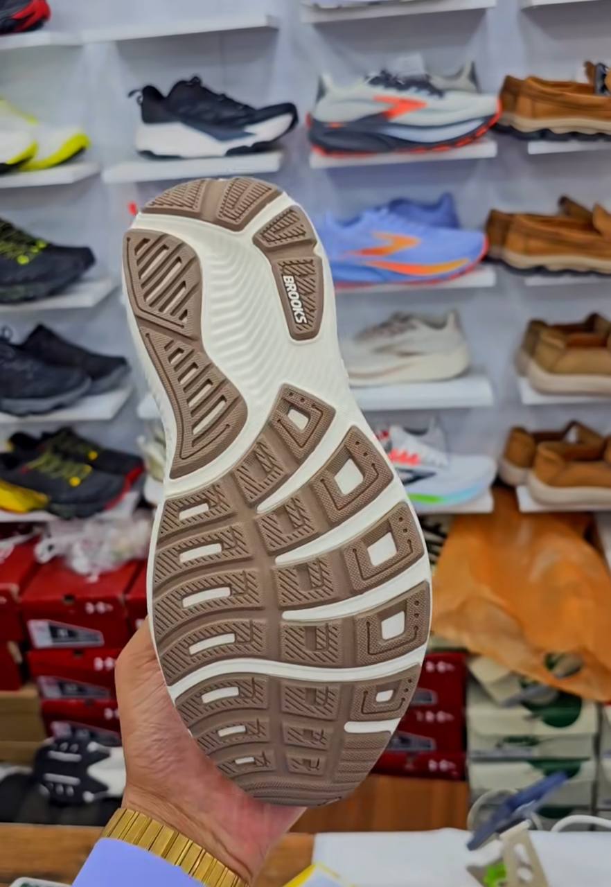 کتونی بروکس گاست 17 مسترکوالیتی /Brooks Ghost 17/سایز 40 الی 45/فروش عمده و تک