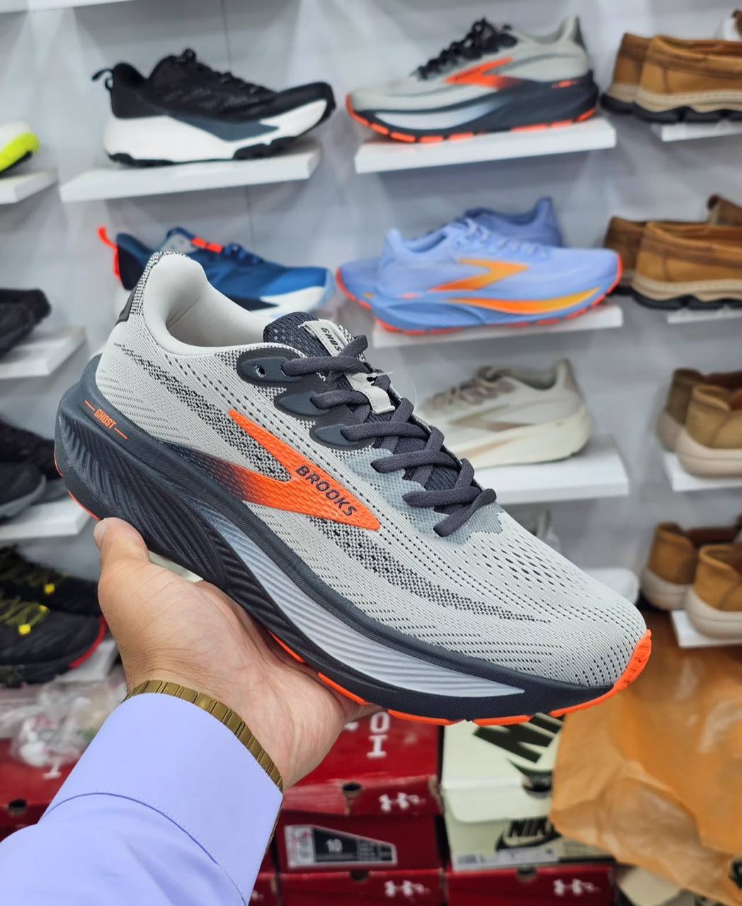 کتونی بروکس گاست 17 مسترکوالیتی /Brooks Ghost 17/سایز 40 الی 45/فروش عمده و تک