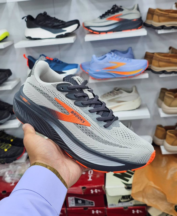 کتونی بروکس گاست 17 مسترکوالیتی /Brooks Ghost 17/سایز 40 الی 45/فروش عمده و تک