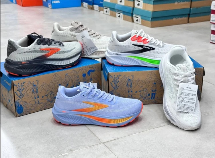 کتونی بروکس گاست 17 مسترکوالیتی /Brooks Ghost 17/سایز 40 الی 45/فروش عمده و تک