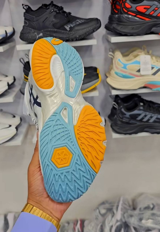 کتونی اسیکس متارایز مسترکوالیتی / مناسب ورزش های سالنی والیبال، هندبال، بسکتبال و.../سایز 40 الی 45/Asics Metarise/ فروش عمده و تک