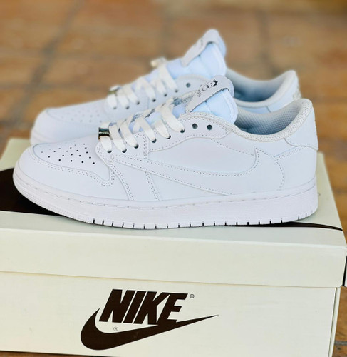 کتونی نایک ایر جردن 1 تراویس اسکات /سایز 40 الی 45/Air jordan 1 High Travis Scot