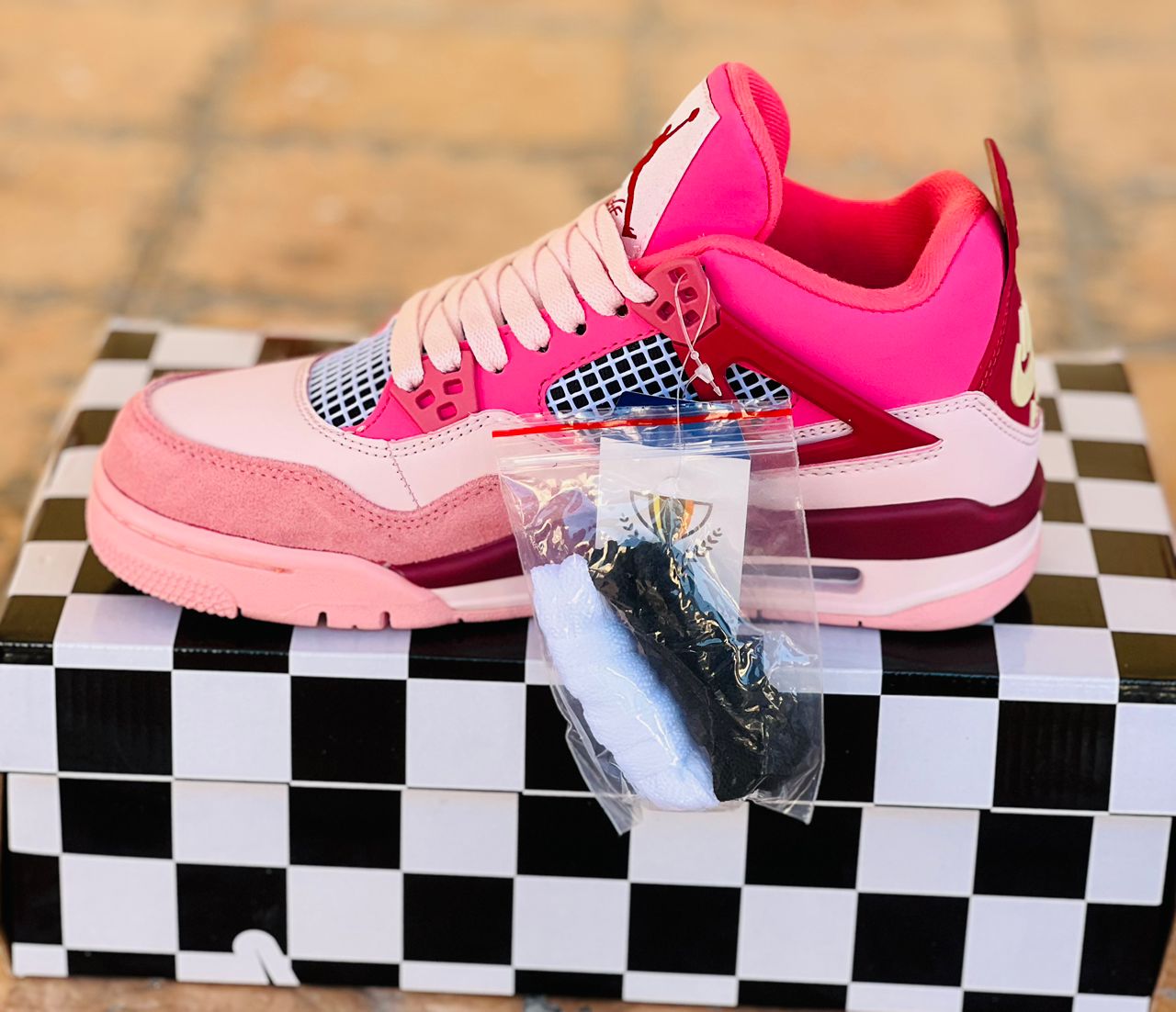 کتونی نایک ایر جردن 4 مسترکوالیتی /سایز 37 الی 40/Nike Air jordan 4/ فروش عمده و تک