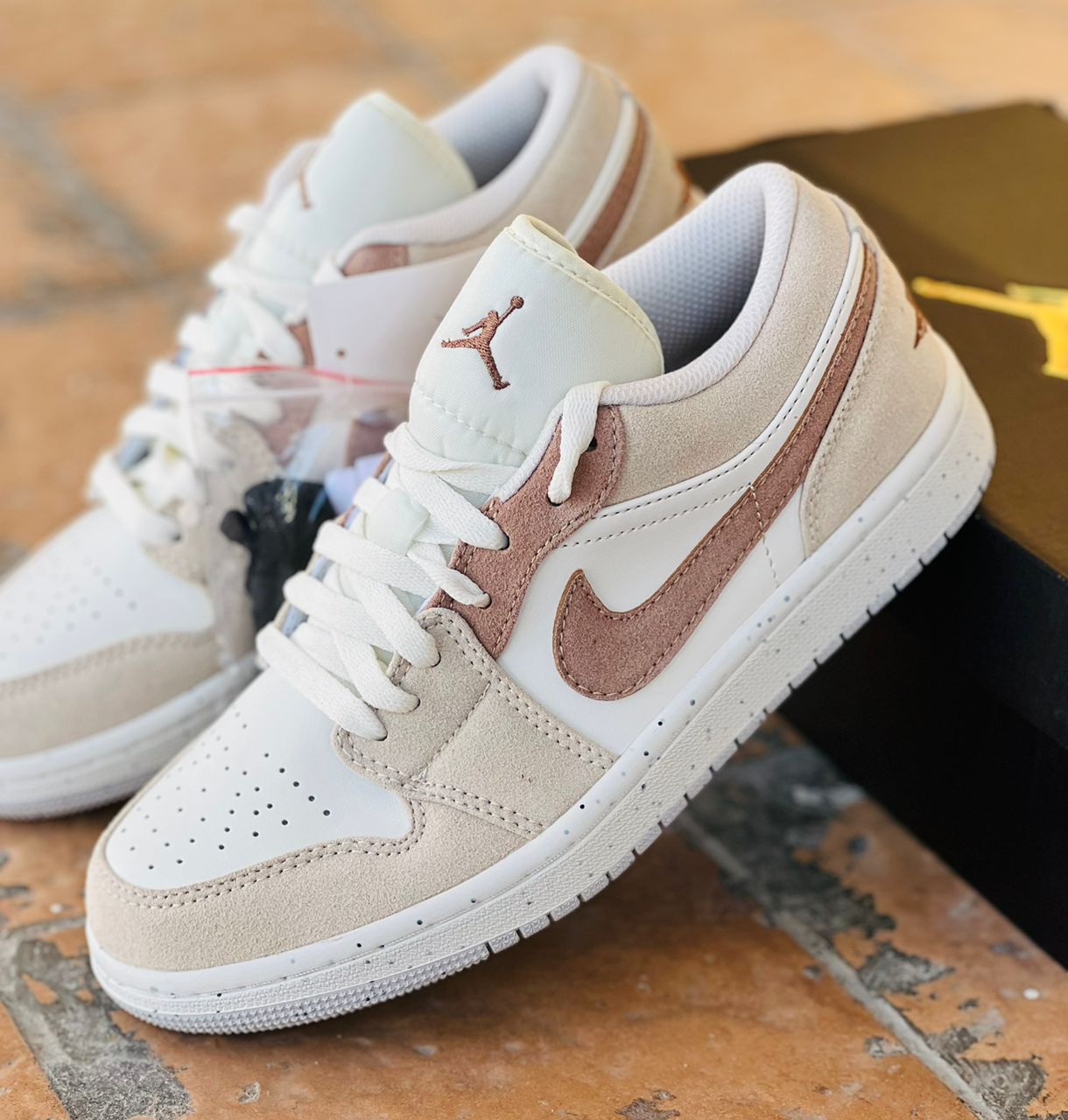 کتونی  نایک ایر جردن 1 مسترکوالیتی/سایز 37 الی 40/Nike Air Jordan 1/ فروش عمده و تک