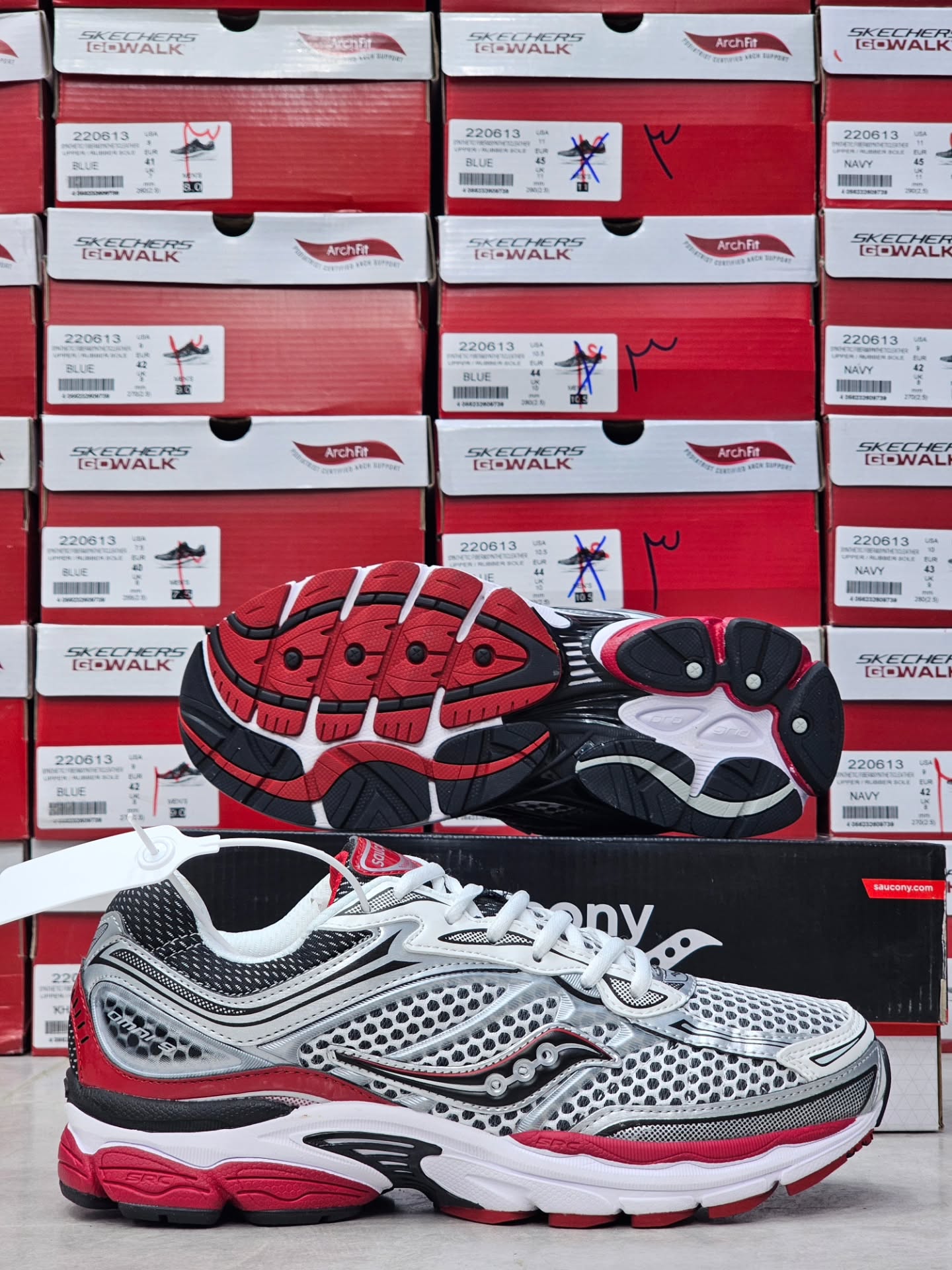 کتونی ساکونی تور درشت مسترکوالیتی /سایز 40 الی 45/Saucony ProGrid Omni 9/ فروش عمده و تک
