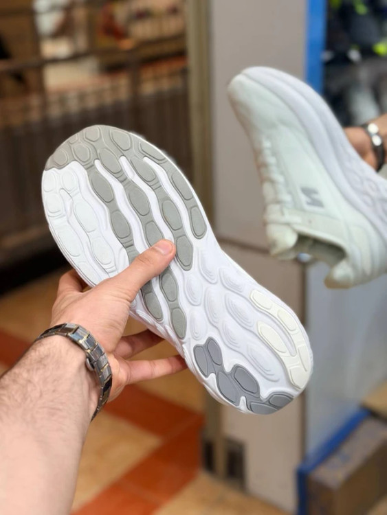 کتونی نیوبالانس فرش فوم مسترکوالیتی /New Balance Fresh Foam/سایز 40 الی 45/فروش عمده و تک