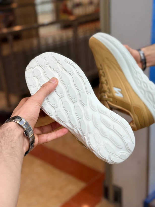 کتونی نیوبالانس فرش فوم مسترکوالیتی /New Balance Fresh Foam/سایز 40 الی 45/فروش عمده و تک